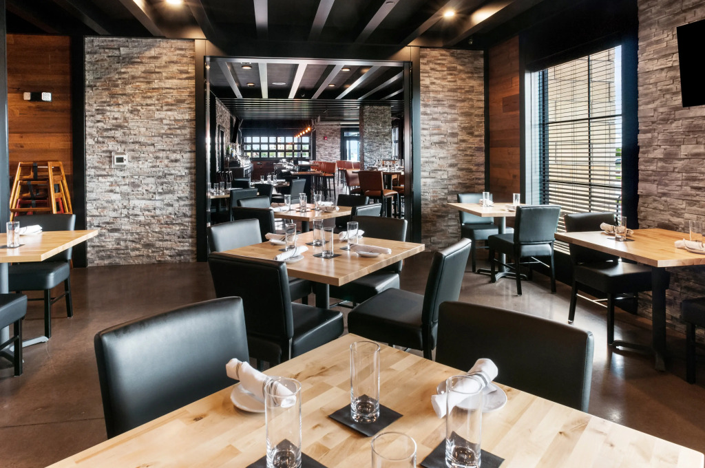 Cobblestone Hotel & Suites Appleton International Airport