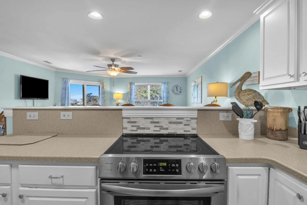 Sea Esta by Oak Island Accommodations