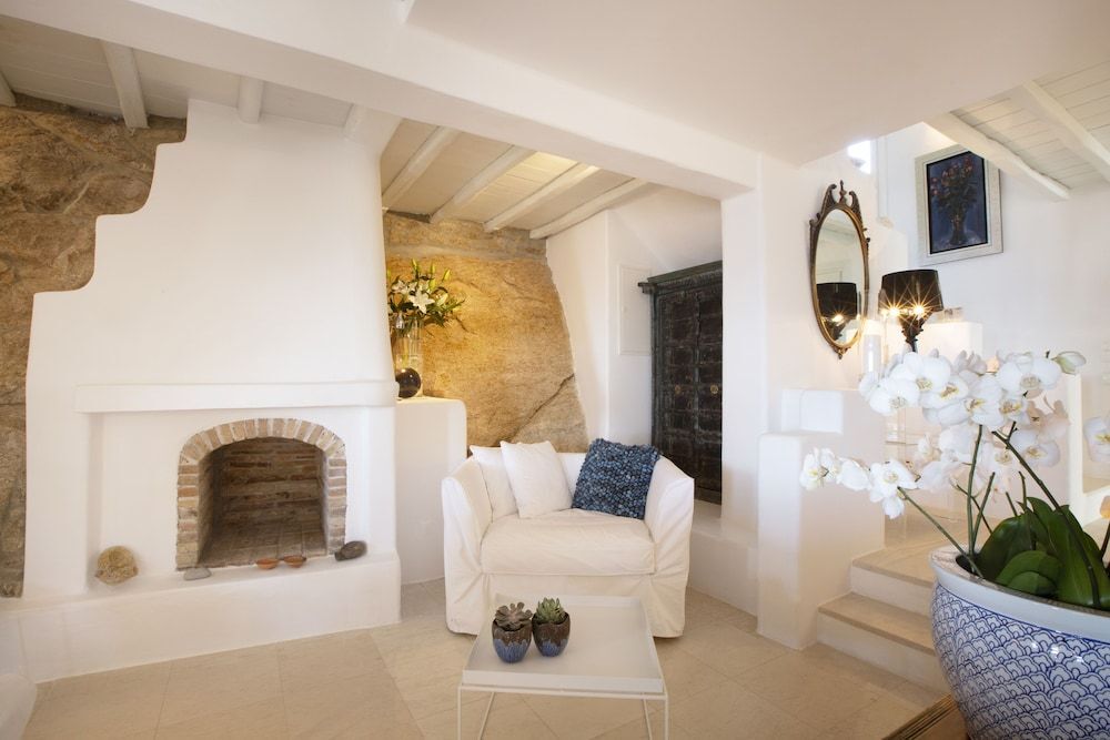 Villa Aerie - Sweeping Sea Views, Eclectic Style by Villarentalsgr