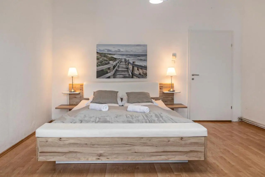 Fulfilling 2BR Apt. Very Central and Good Located
