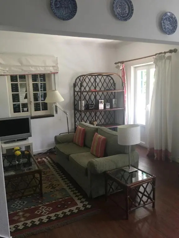 3 Bedroom Town House - Historic Centre of Cascais. 100 mts from the beach and centre of Cascais