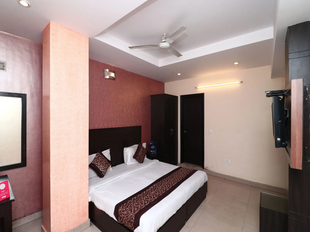 Oyo 15922 Hotel Himalayan Breeze