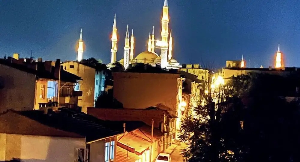 TANER PANSiYON