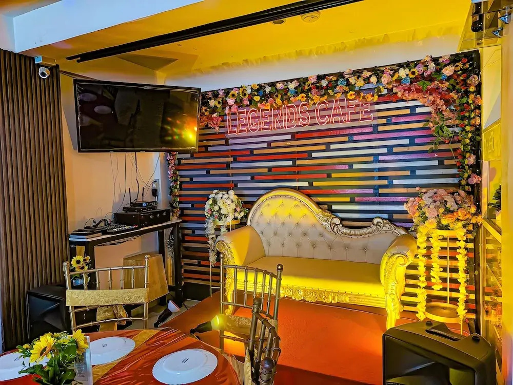Legends Hotel & Restaurant - Lemery and Taal