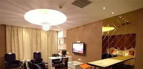 Babylon Hotel