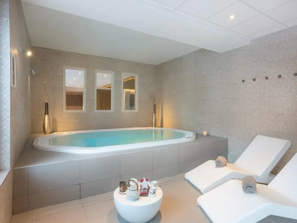 Apartment in Beaufort With Spa & Mountain Views
