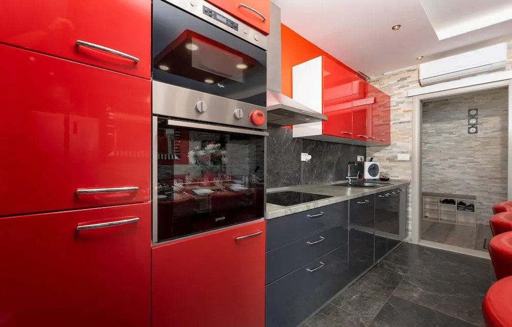 Awesome Home in Vantacici With Jacuzzi, Sauna and Wifi