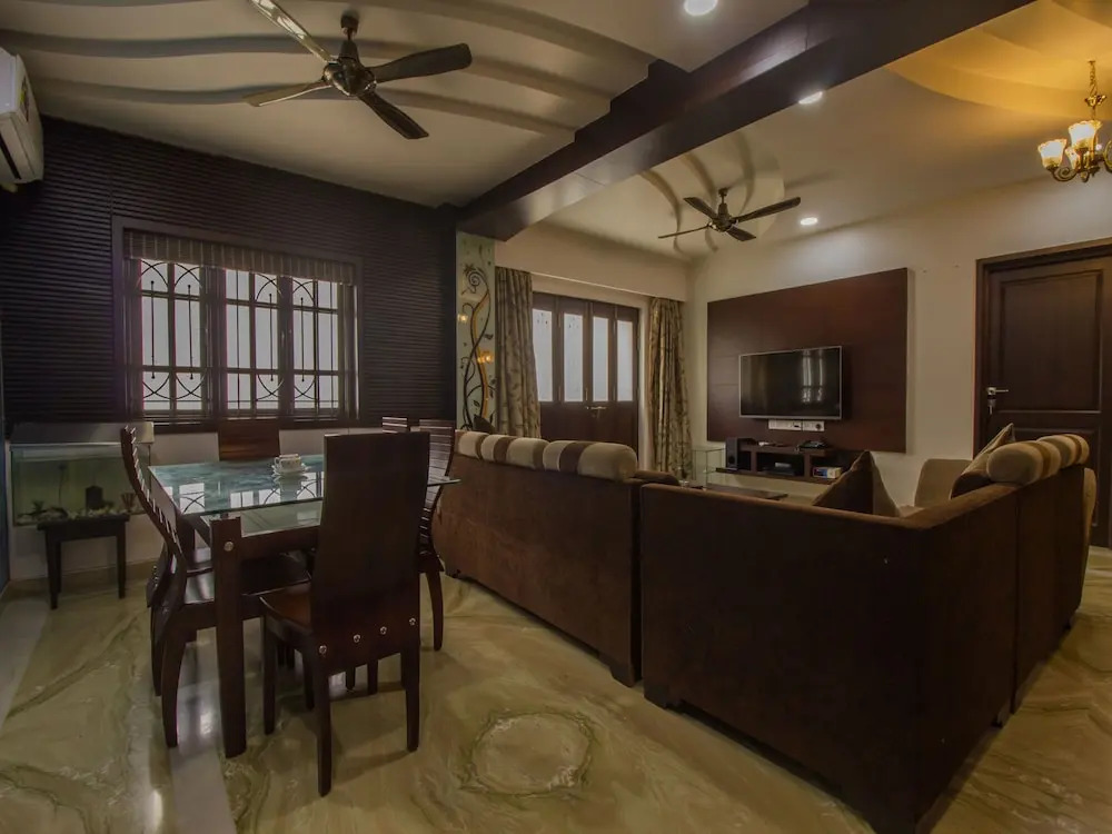 OYO 16497 Home Graceful 3BHK Parra