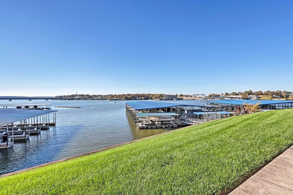 Lakeside Osage Beach Condo in Lands End Community