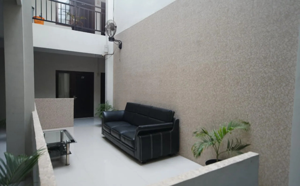 Dancenter Ilir Barar I Near Rumah Sakit Islam Siti Khadijah Formerly Maleo Hotel