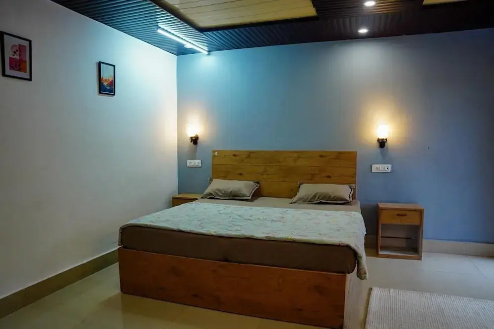 7 Lake Stays Sattal