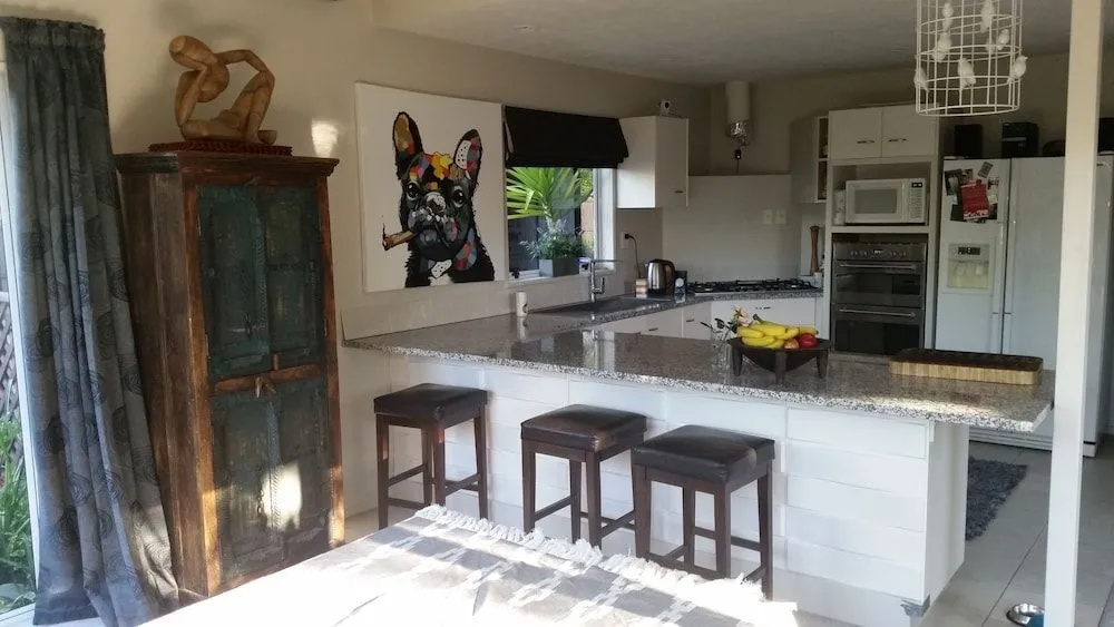 Berni's Boutique BnB Airport