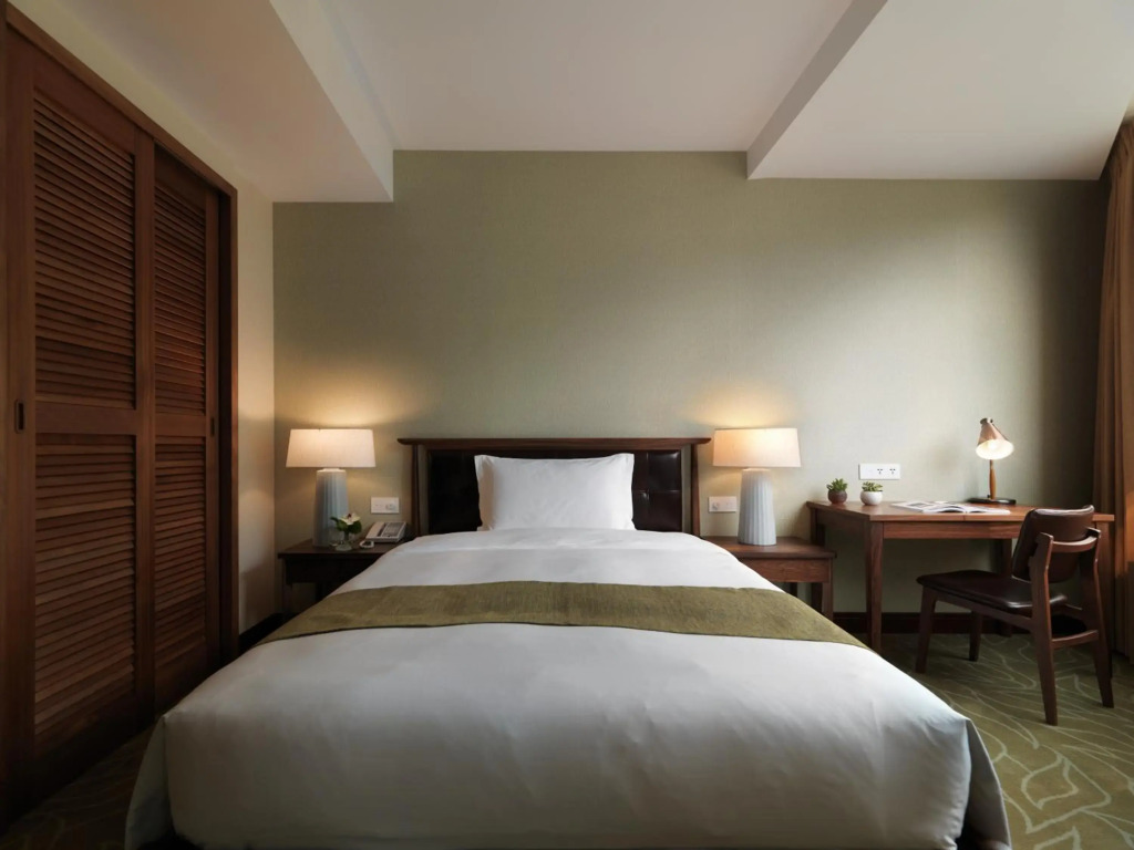 Yusense Hotel
