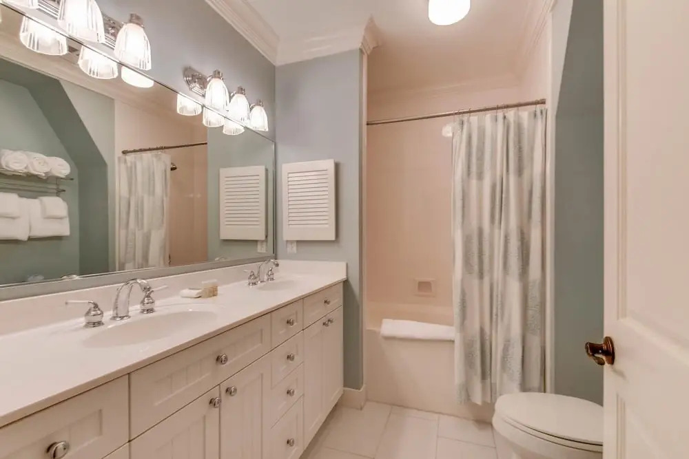 Watercolor - Park District 1-Bedroom Condos by 360 Blue