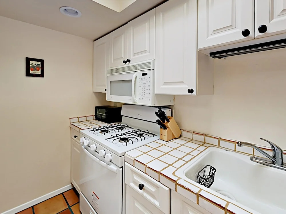 Bishops Lodge Unit 18 - 1 Br Apts