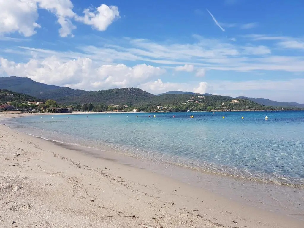 Three-room apartment for 6 people with air conditioning near Porto Vecchio