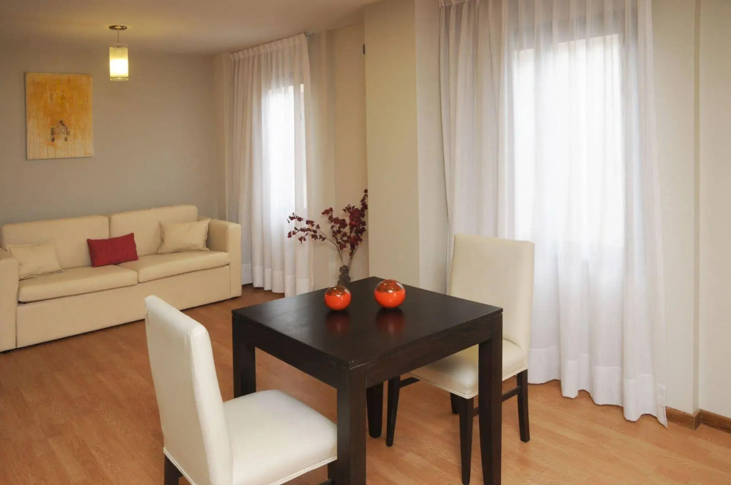VMA Suites- Del Bono