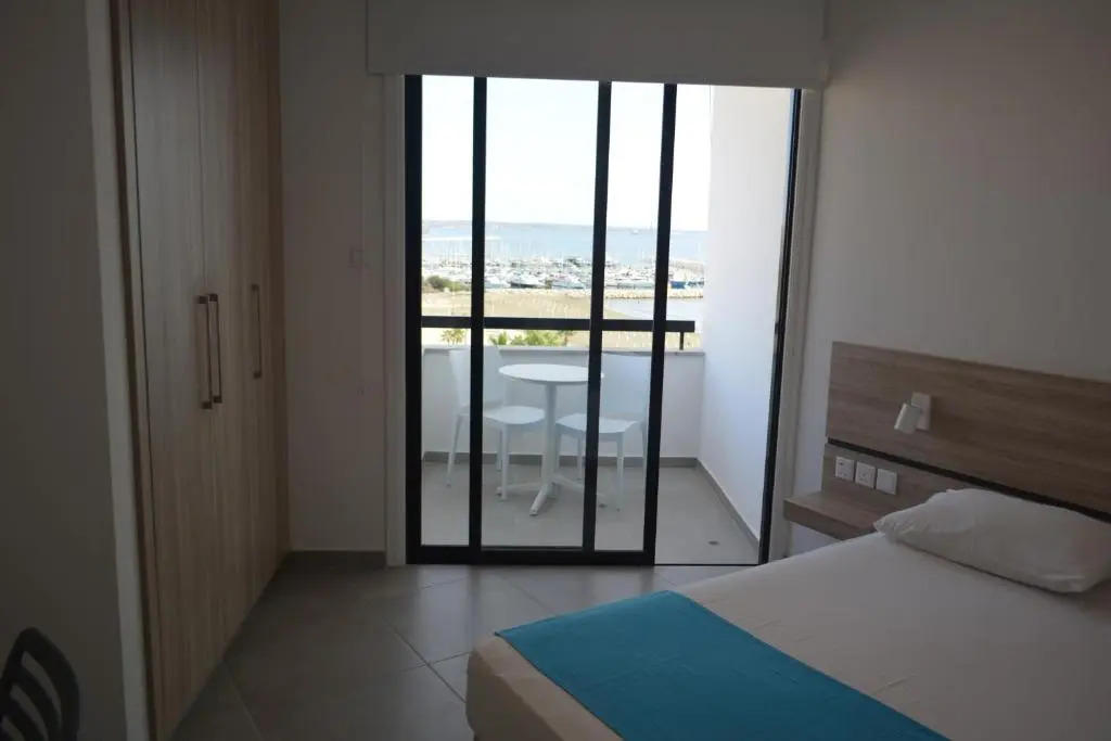 Les Palmiers Sunorama Beach Apartments