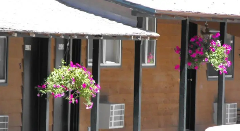 Snow King Motel