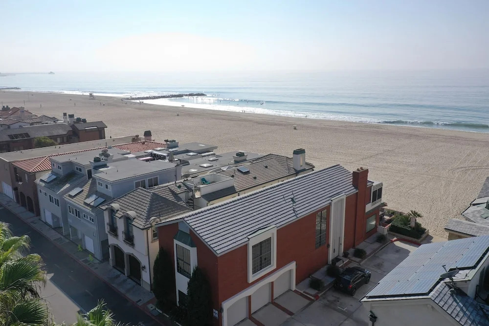 5911 Seashore Trem 3 Bedroom Home