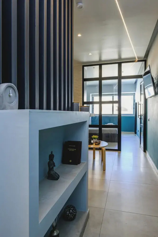 Athens Center Modern Suite