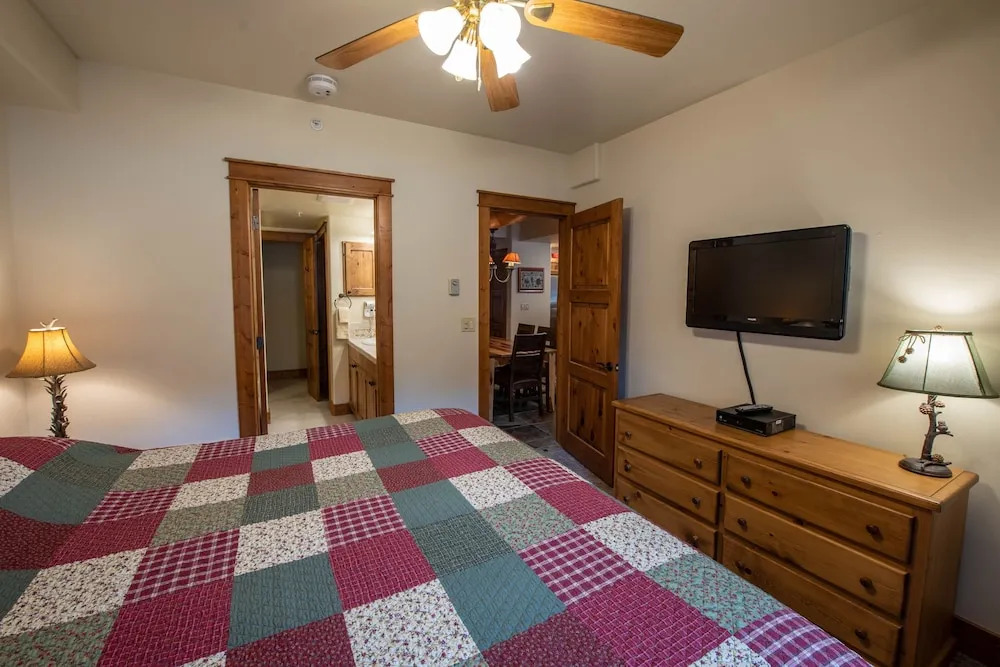 Black Bear3Br 3Ba BB103 - CBBI - No Cleaning Fee! by RedAwning