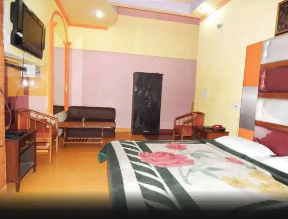 Hotel Krishna Palace By Grb