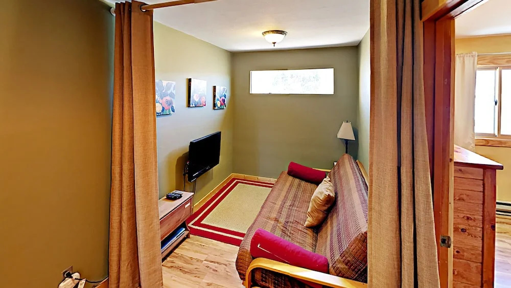 6740 Ryan Gulch Road #CR-1260 - 2 Br townhouse by RedAwning