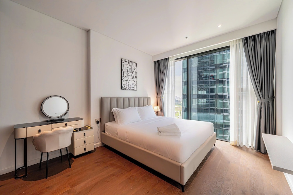 The CREST Premier Residence
