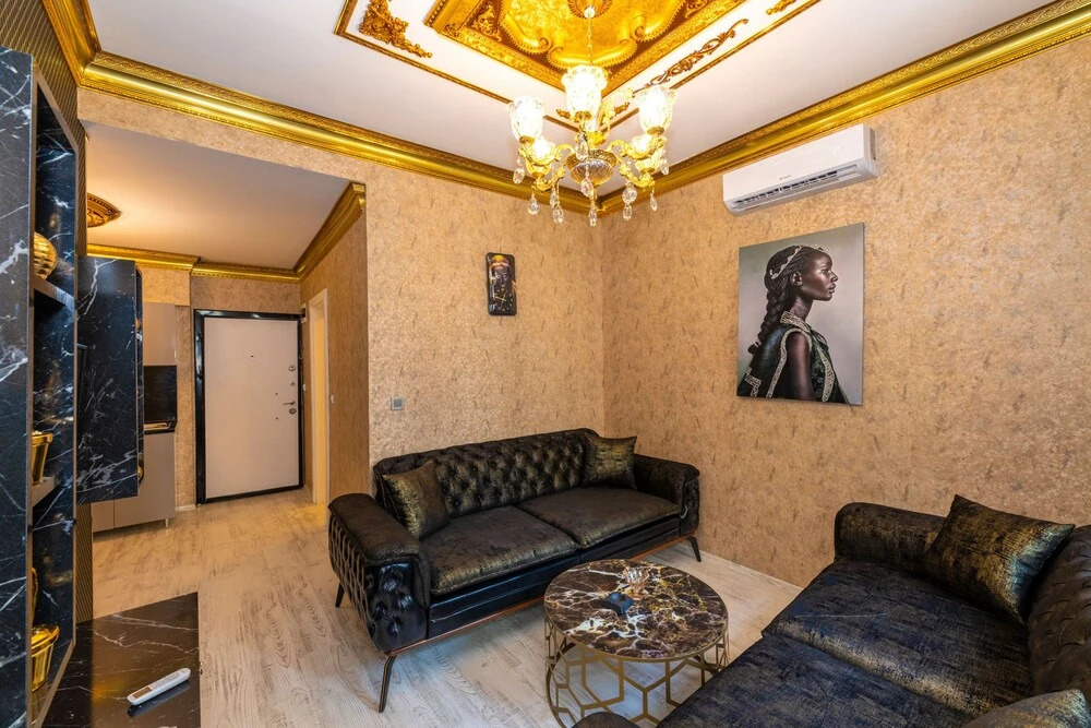 Sam Diamond Residence