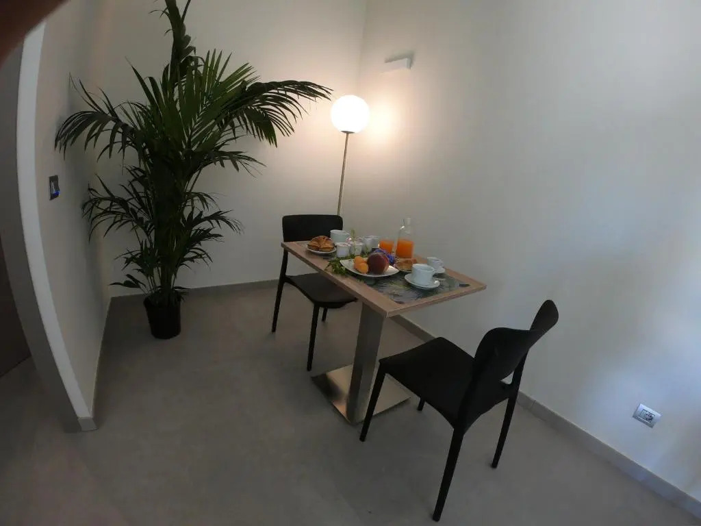 10 Catalani Rooms