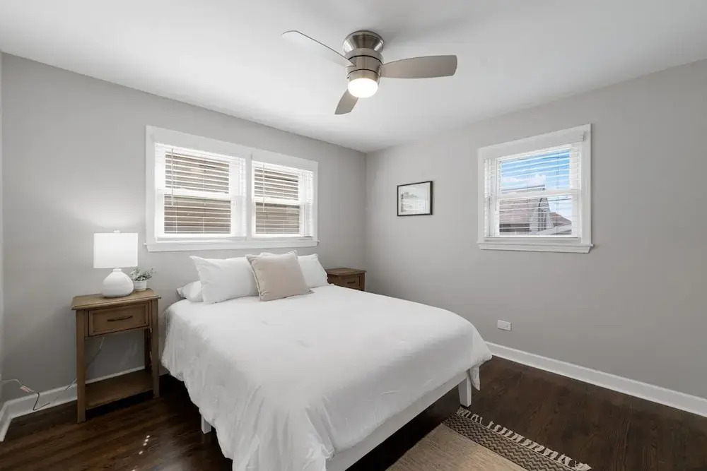 Spacious Apartment in Chicago