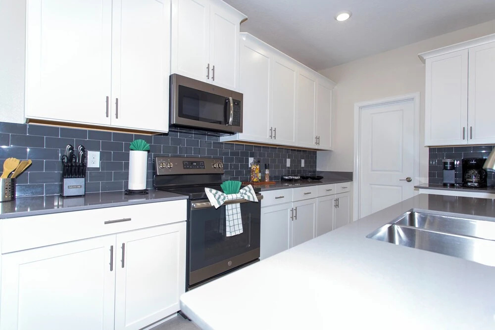 Gorgeous Family Friendly 5 Bd w/ Pool Close to Disney @ Storey Lake 2767