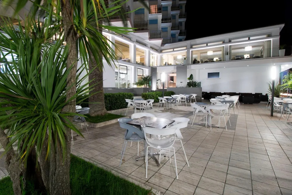 Hotel Excelsior