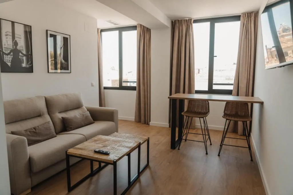 esZentrico Suites & Rooftop bar