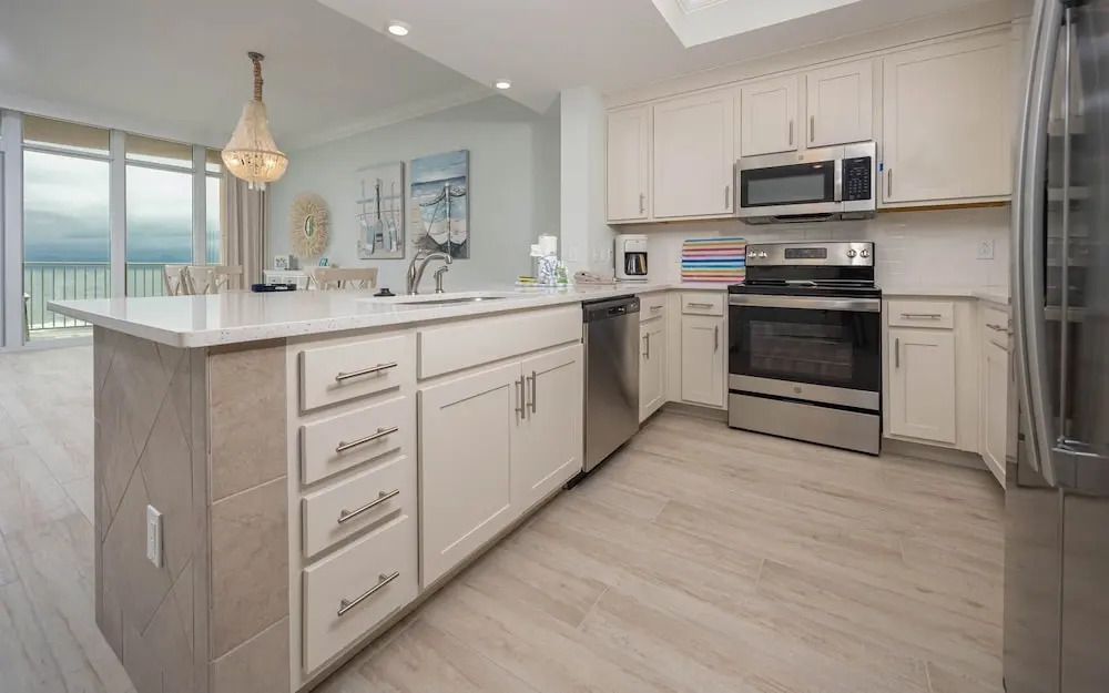 Phoenix Gulf Towers 706 2 Bedroom Condo