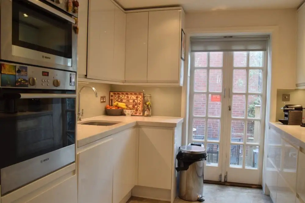 Spacious 5 Bedroom House in Chelsea London