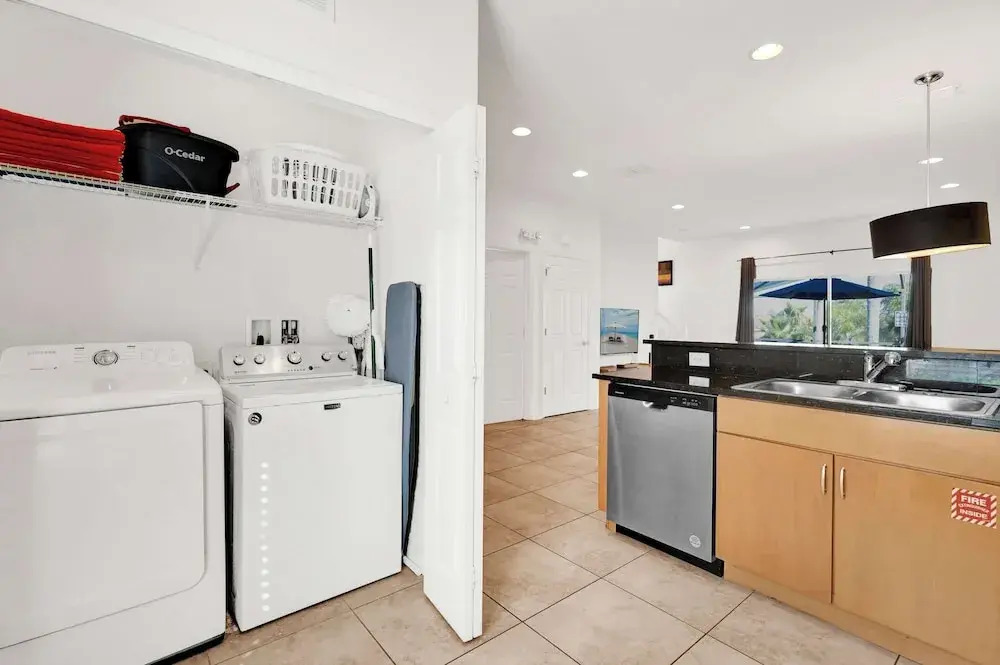 Upstay Spacious 3BR Home w/ Resort Clubhouse Pool