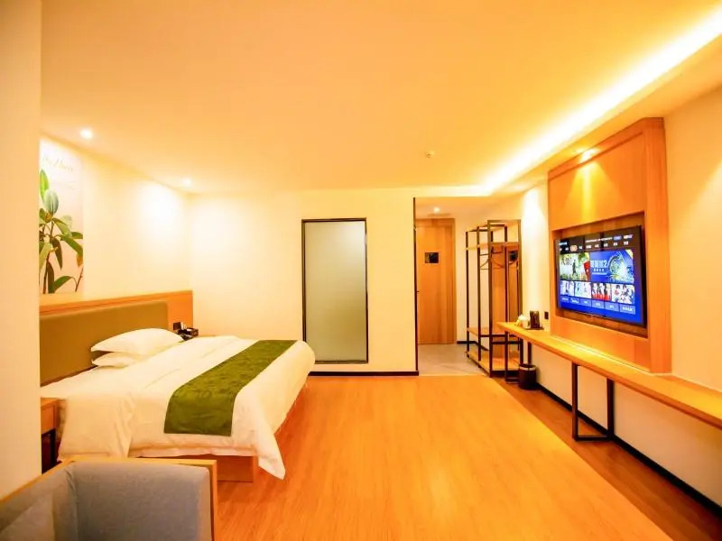 Green Tree Inn Express Hainan Danzhou General Bus Station