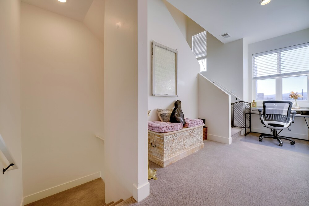Walk to Main Street! Sleek Grand Junction Stay