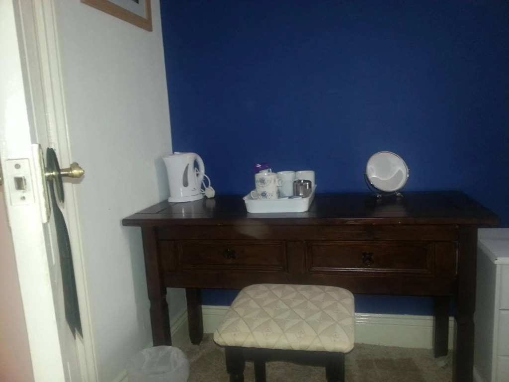 Bed And Blueberry Two Bed Suite for 2,3, 4 people OWN FACILITIES