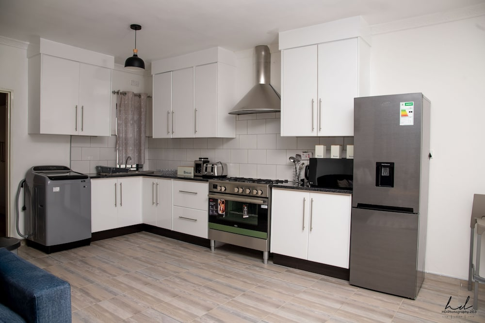 Grey Mansion BnB