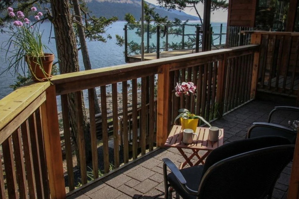 Salmonberry Inn
