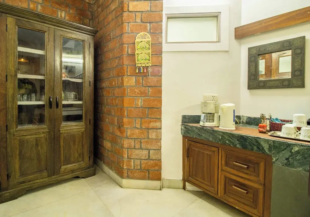 Opulent Antique 6BR Independent Villa in Gurugram