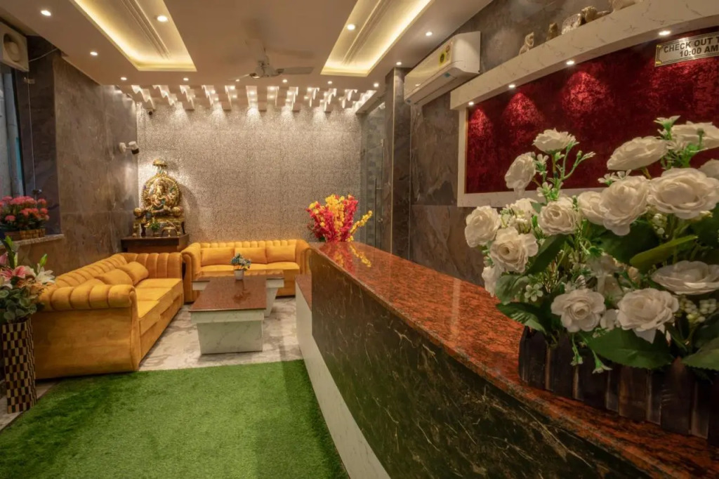 Hotel Gangotri Plaza
