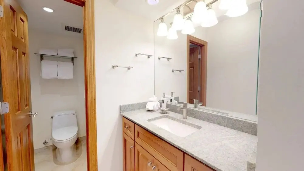 Ski In, Ski Out 4 Bedroom Condo in Snowmass Village With Pool and Hot Tubs