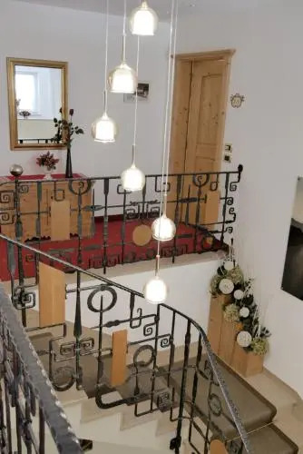 Garni La Majon