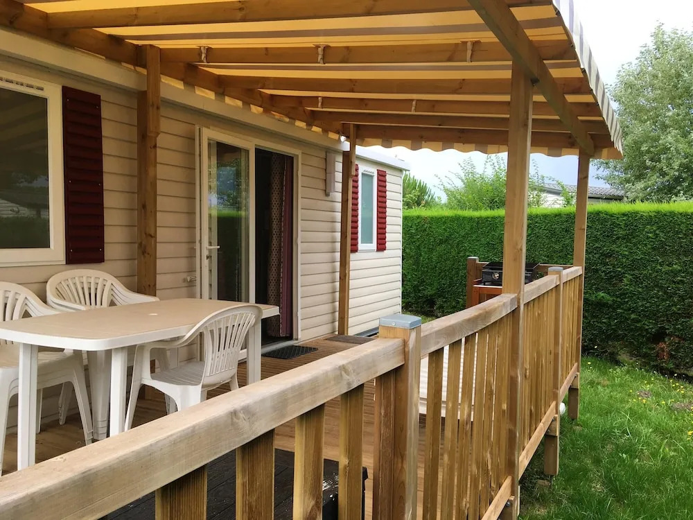 Bungalow With 3 Bedrooms in Les Mathes, With Shared Pool, Enclosed Garden and Wifi - 2 km From the Beach