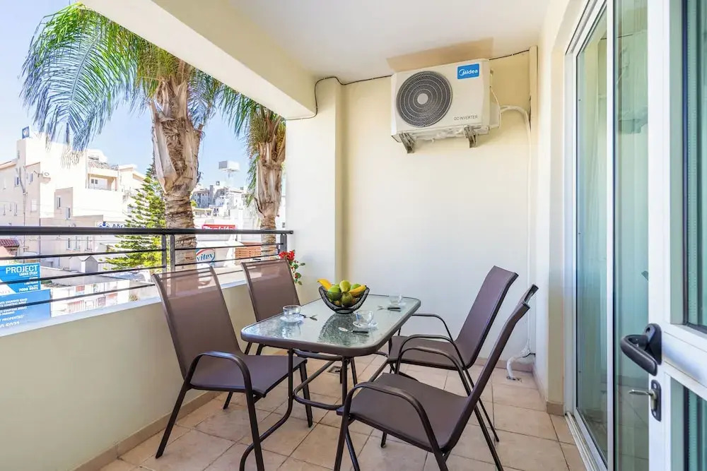 Apollo 2-Bedroom Apartment in Larnaca