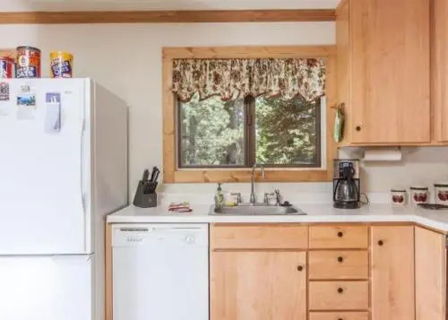 Forest Retreat Rental Cabin